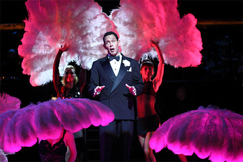 Espectáculos a bordo de Azamara. SoloCruceros.co