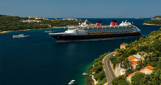 Disney Magic, Disney Cruise Line. SoloCruceros.co