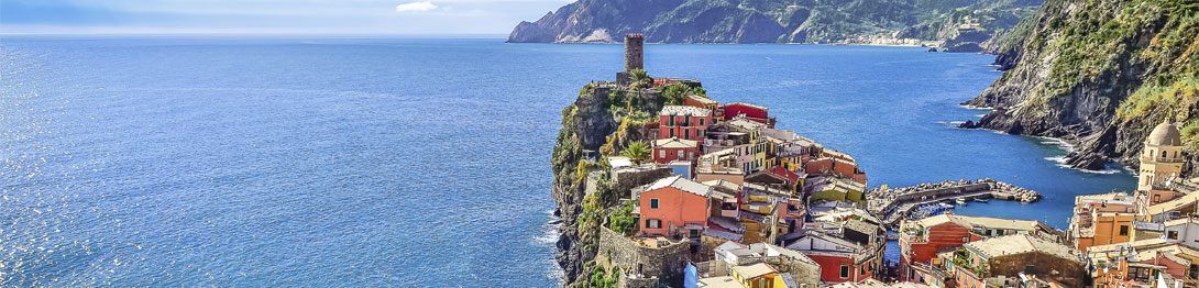 Pueblo costero de Cinque Terre en la provincia de la Spezia, Italia. SoloCruceros.co