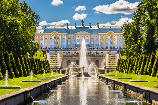 Palacio Peterhof, San Petersburgo. SoloCruceros.co Palacio Peterhof, San Petersburgo. SoloCruceros.co