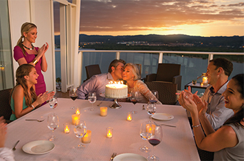 Celebra tu cumpleaños a bordo. SoloCruceros.co