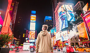 Times Square, la gran manzana, Nueva York. SoloCruceros.com Times Square, la gran manzana, Nueva York. SoloCruceros.com